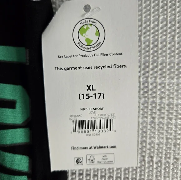 NO BOUNDARIES Stretchy Black LOVE Bike Shorts Youth XL Which is Woman's Large - Picture 4 of 12